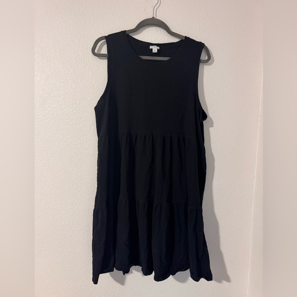 J. Crew Dresses & Skirts - J Crew Black Sleeveless Ruffle Dress XL